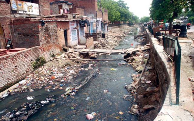 شاہدرہ: نکاسی آب کا ناقص نظام شہریوں کیلئے وبال جان بن گیا