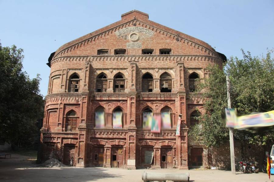 لاہور کے تاریخی بریڈ لا ہال کو اصلی حالت میں بحال کرنے کا فیصلہ