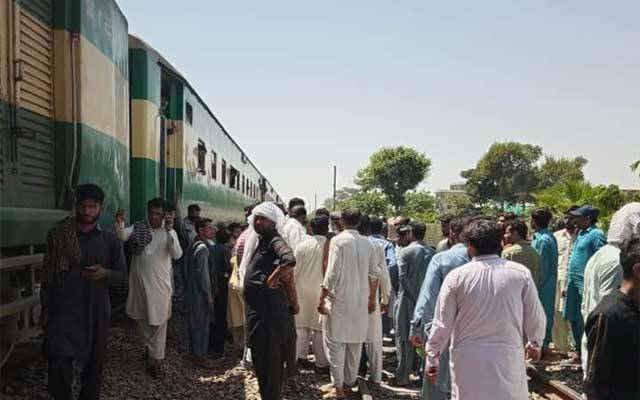 راولپنڈی سے کراچی جانے والی ٹرین بڑے حادثے سے بچ گئی