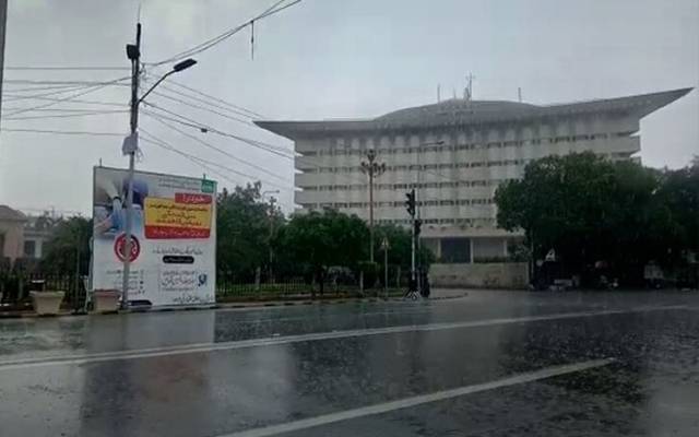 rainy weather lahore