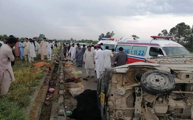 جنازے میں شرکت کیلئے جانیوالے خوفناک حادثے کا شکار، 3خواتین سمیت 5 افراد جاں بحق