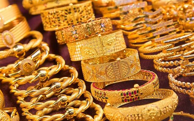 The price of gold has increased by Rs. 600.