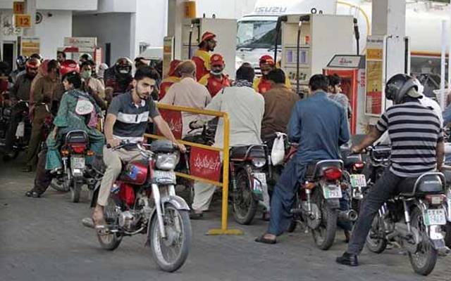 Petrol crisis in Lahore