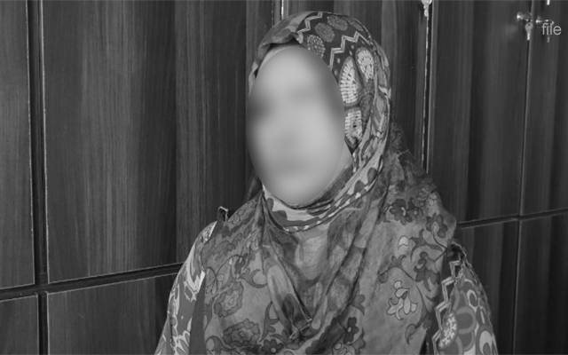 case of throwing acid on girl on marriage issue 