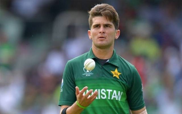 Shaheen Shah Afridi loses his control over the ball! 