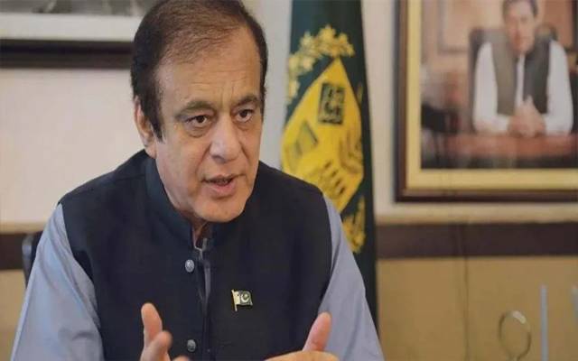 Federal Minister Shibli Faraz survives attack