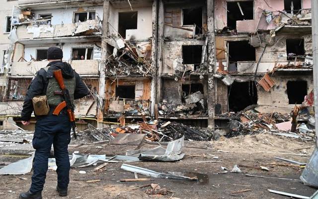 missile hit building in Kiev war zone