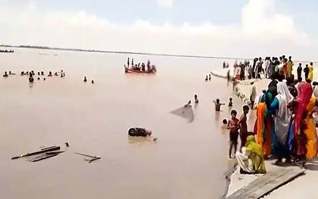 boat drowned in Sind river,update