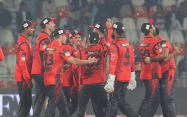 PSL 8: Qalandars beat Sultans after a thrilling encounter