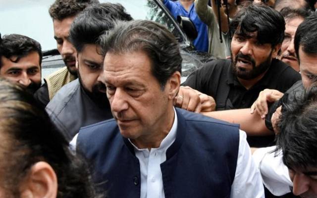 عمران خان کی مقدمات کے اخراج کیلئے دائر درخواست پر اعتراض عائد