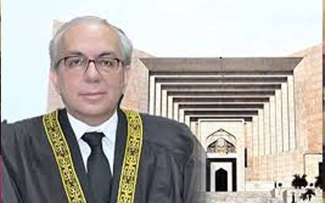 Justice Munib Akhtar, Supreme Court, Dual Nationality , City42 
