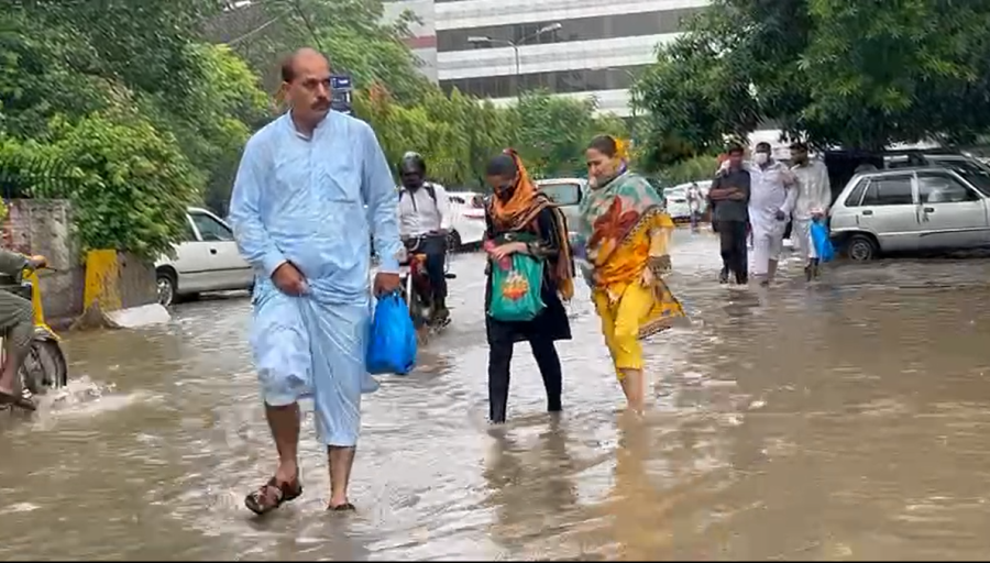 Jinah Hospital rain water, city42 , Lahore rain hazards 