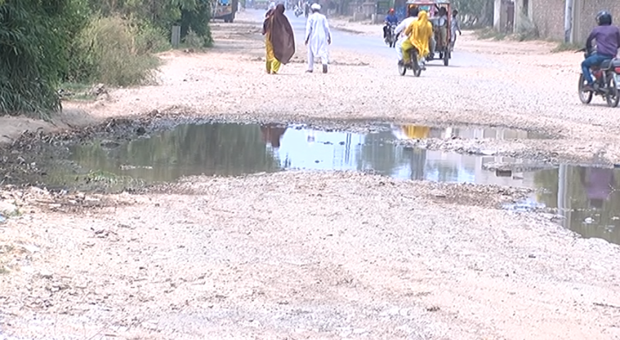 Chishtyan Colony , Sundar Road, Multan Road, Broken road, failed sewerage system 