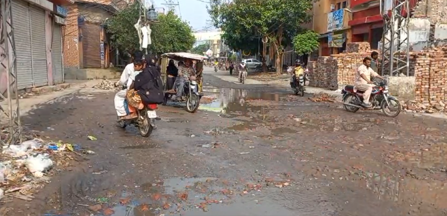 Janipura Road China Scheme, City42, Sewerage system collapsed, 