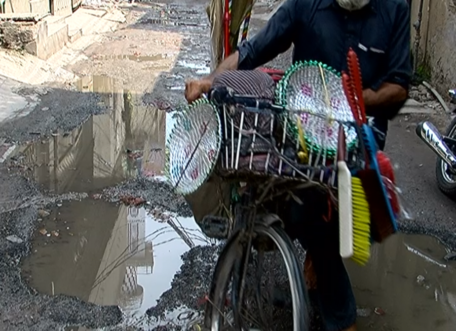 Kot Lakhpat broken road, city42 