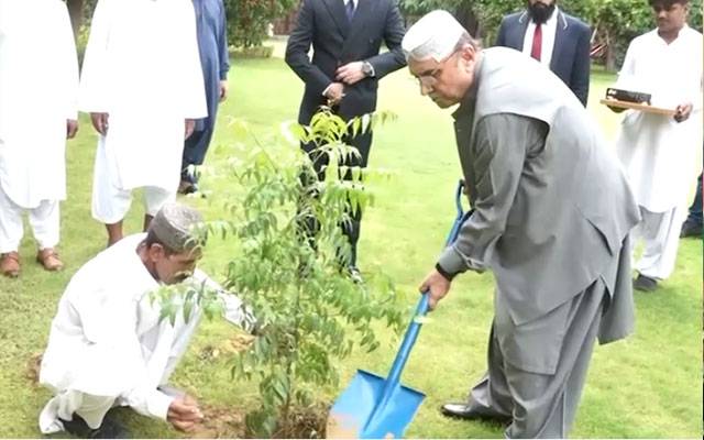  صدر مملکت کی عوام سے مون سون شجرکاری مہم میں بڑھ چڑھ کر حصہ لینے کی اپیل