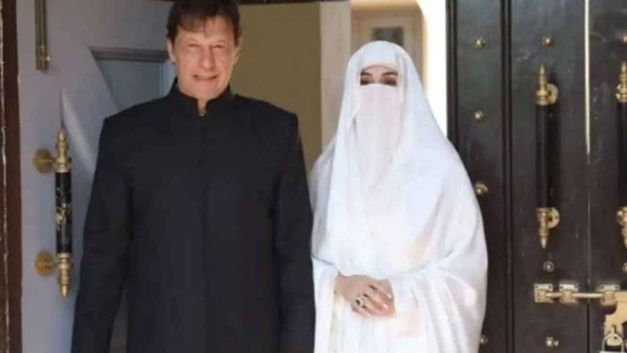 عمران خان، بشریٰ بی بی کے سیل کا دورہ کرنے کیلئے متفرق درخواست دائر