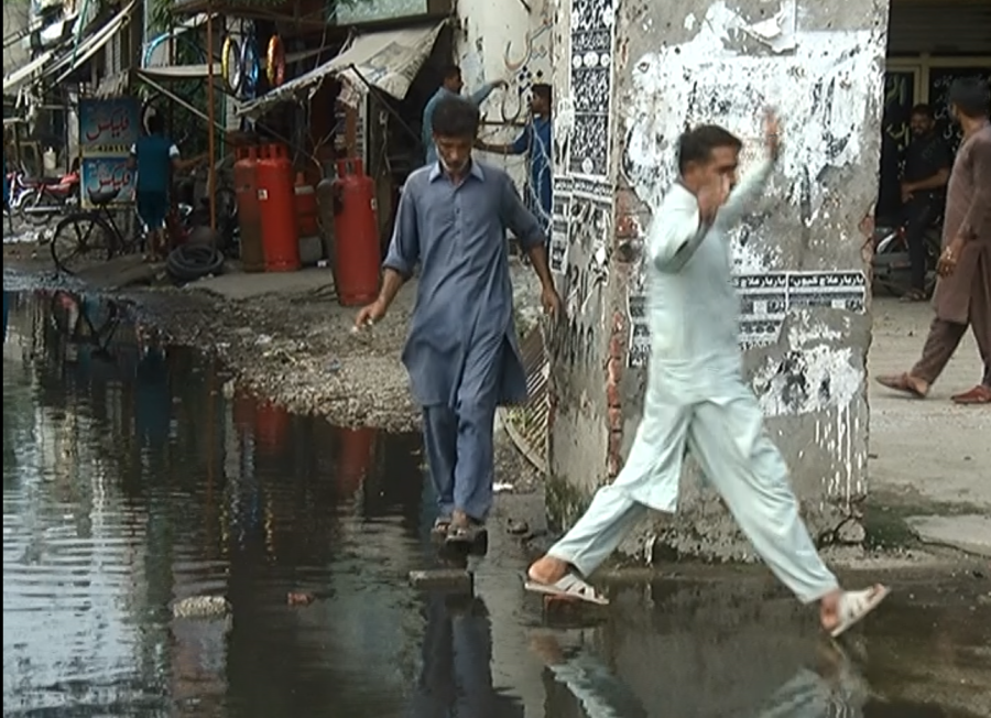 Mandi Stop Wahdat Road, Sewerage system problem, city42, Lahore 