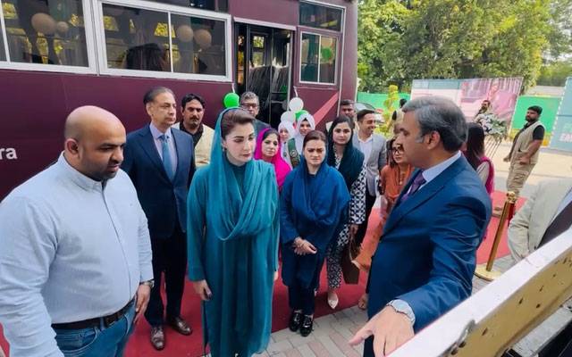 چیف منسٹر ٹرانسپورٹ پروگرام، 19 وویمن کالجز کو بسیں دے دی گئیں