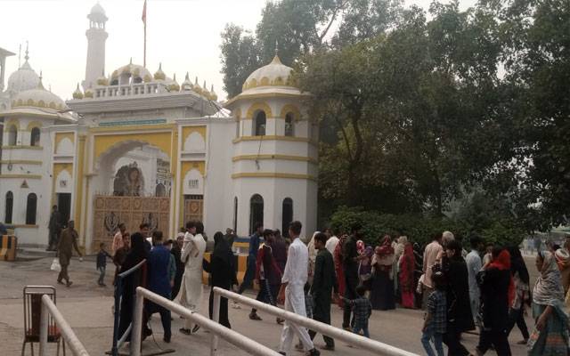 Sikhs at Gurdwara Dera Sahab Lahore, city42 