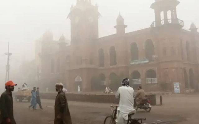 اسموگ کی صورتحال میں بہتری،لاہور میں سورج نکل آیا،تاجروں کا مارکیٹو ں کے اوقات کار بحال کرنے کا مطالبہ