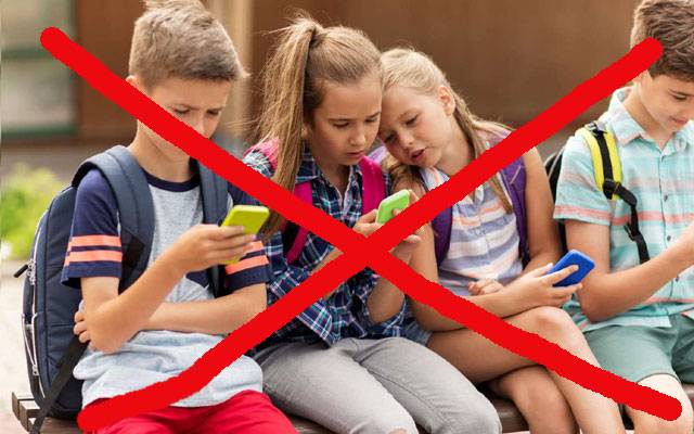 Kids using social platforms, Australia prohibits kids using social media, city42 