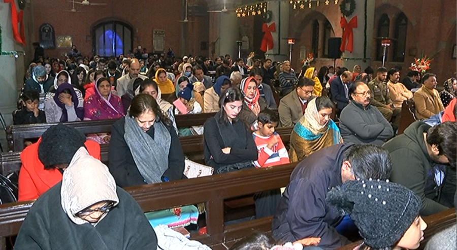 Christmas midnight service, Lahore Christmas , Sacred Heart Cathedral Lahore, 