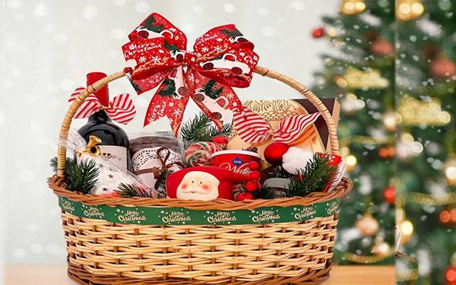 Gift Hampers, New Year in Dubai, Workers in Dubai,