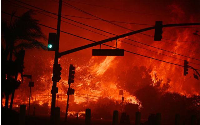 Los Angeles fires: 2nd blaze spurs evacuations, Wildfire, city42 