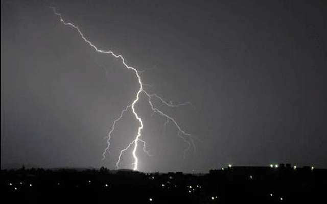 Thunderstorm, Faisalabad lightning incident, City42, house collapsed 