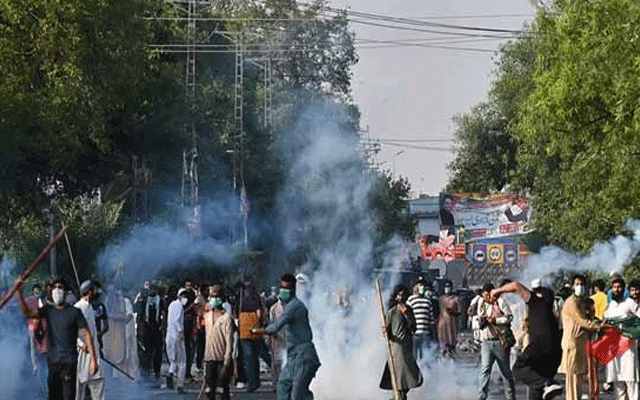 نو مئی کو پولیس کی گاڑیاں جلانے کا مقدمہ, پی ٹی آئی 2رہنما اشتہاری قرار 