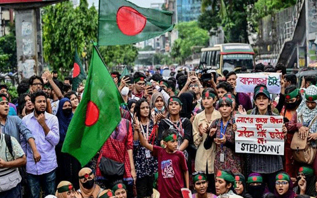 بنگلہ دیش: ایک بار پھر سٹوڈنٹس سڑکوں پر آگئے  صدر کے استعفے کا مطالبہ