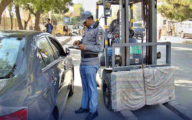 22 ہزار سے زائد ٹریفک خلاف ورزیاں کرنے والے کو بھاری جرمانہ عائد